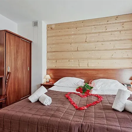 Aparthotel Delta Zakopane Закопане