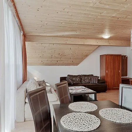 Ξενοδοχείο με διαμερίσματα Delta Ζακοπάνε